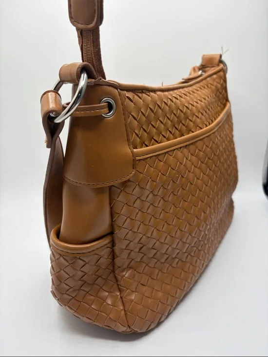 ST. John’s Bay genuine leather purse - Picture 3 of 5